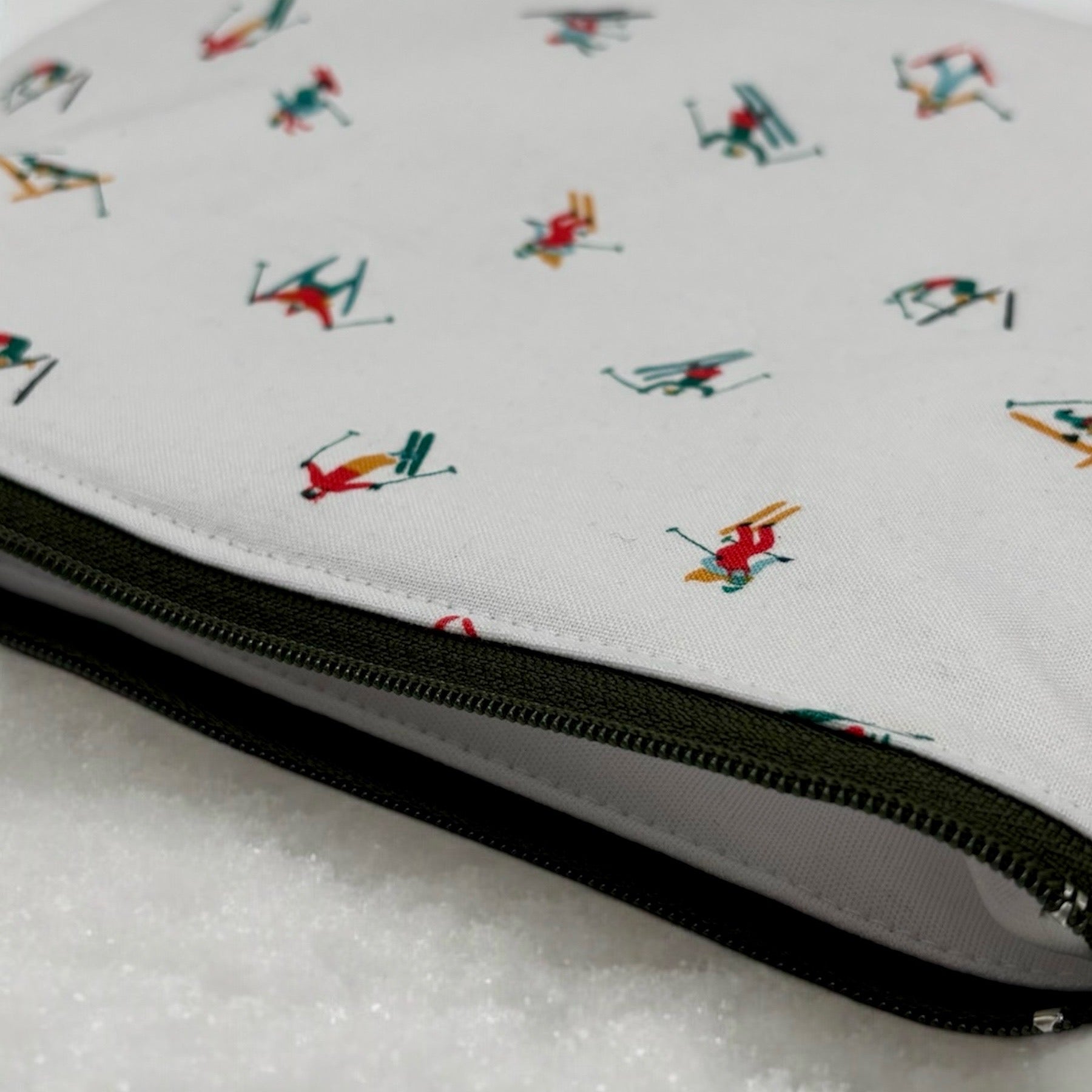 Sandwich Sized Reusable Zippered Bag Skiing