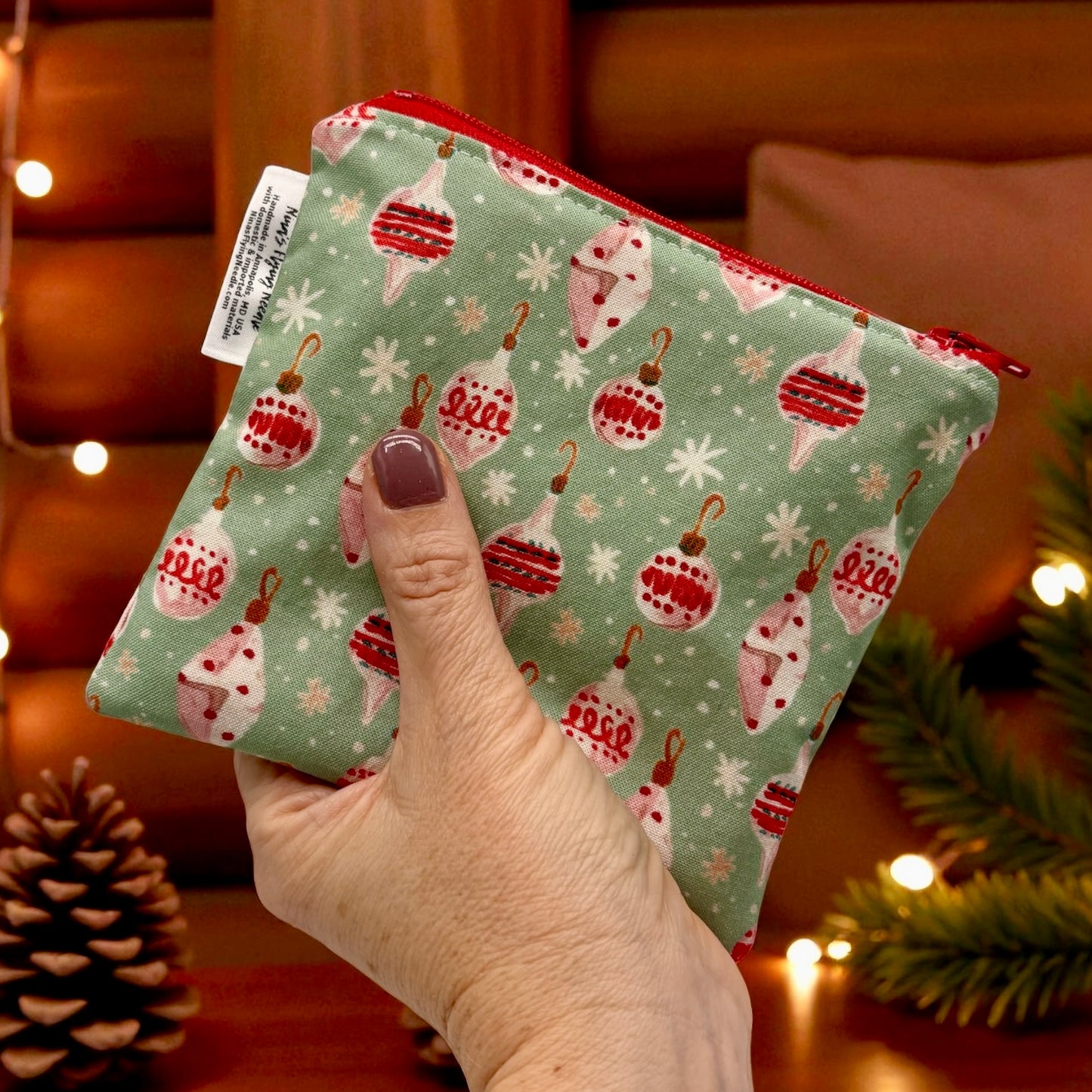 Toddler Sized Reusable Zippered Bag Christmas Ornaments