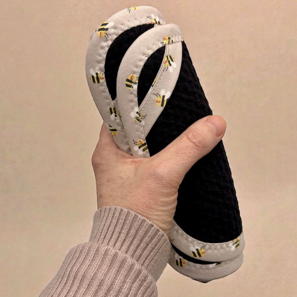 Combo Set of 2 Paper Towels - Bees in Black