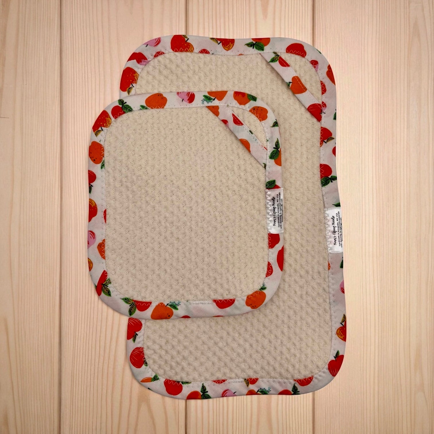 Combo Set of 2 Paper Towels - Apples Red