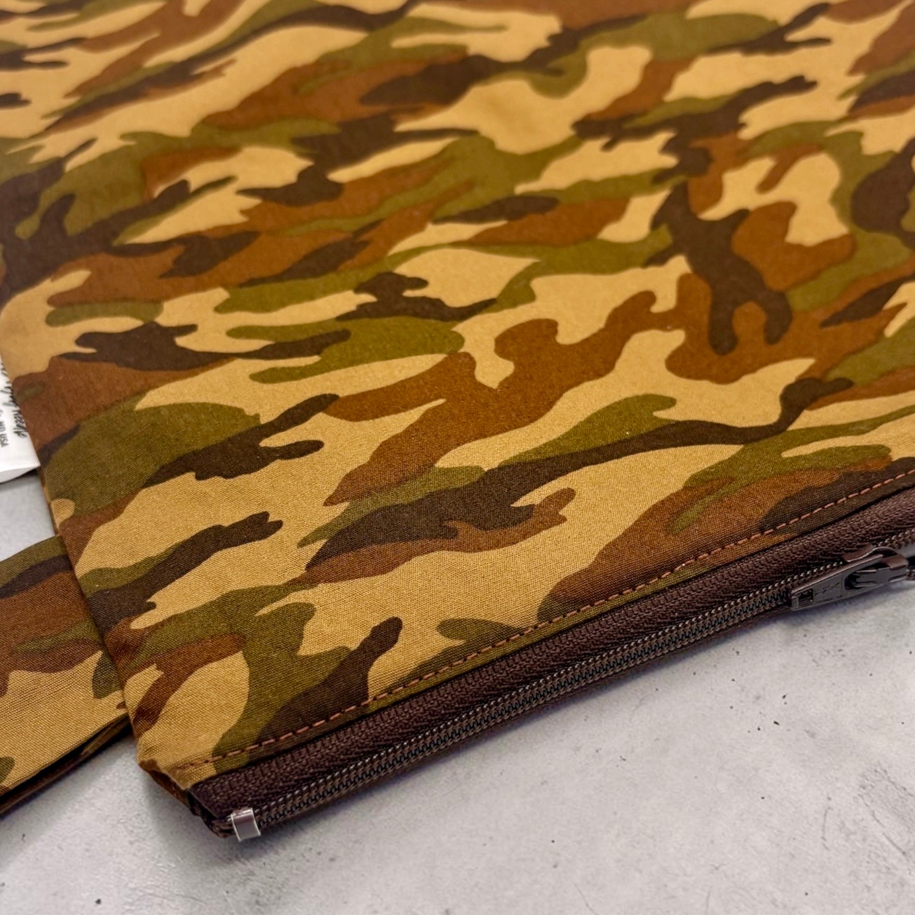 Large Wet Bag with Handle Camo