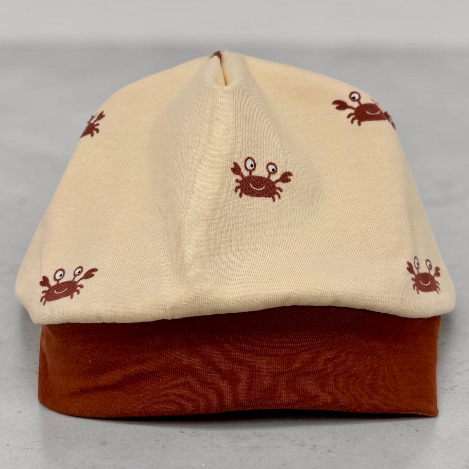 Beanie Hat in Baby: Crabs with Solid Brim