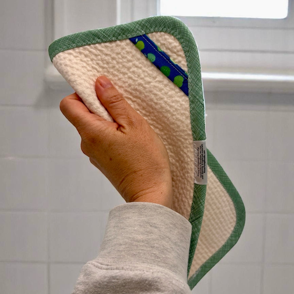 Set of 2 Reusable STANDARD Paper Towels - Green with Apples