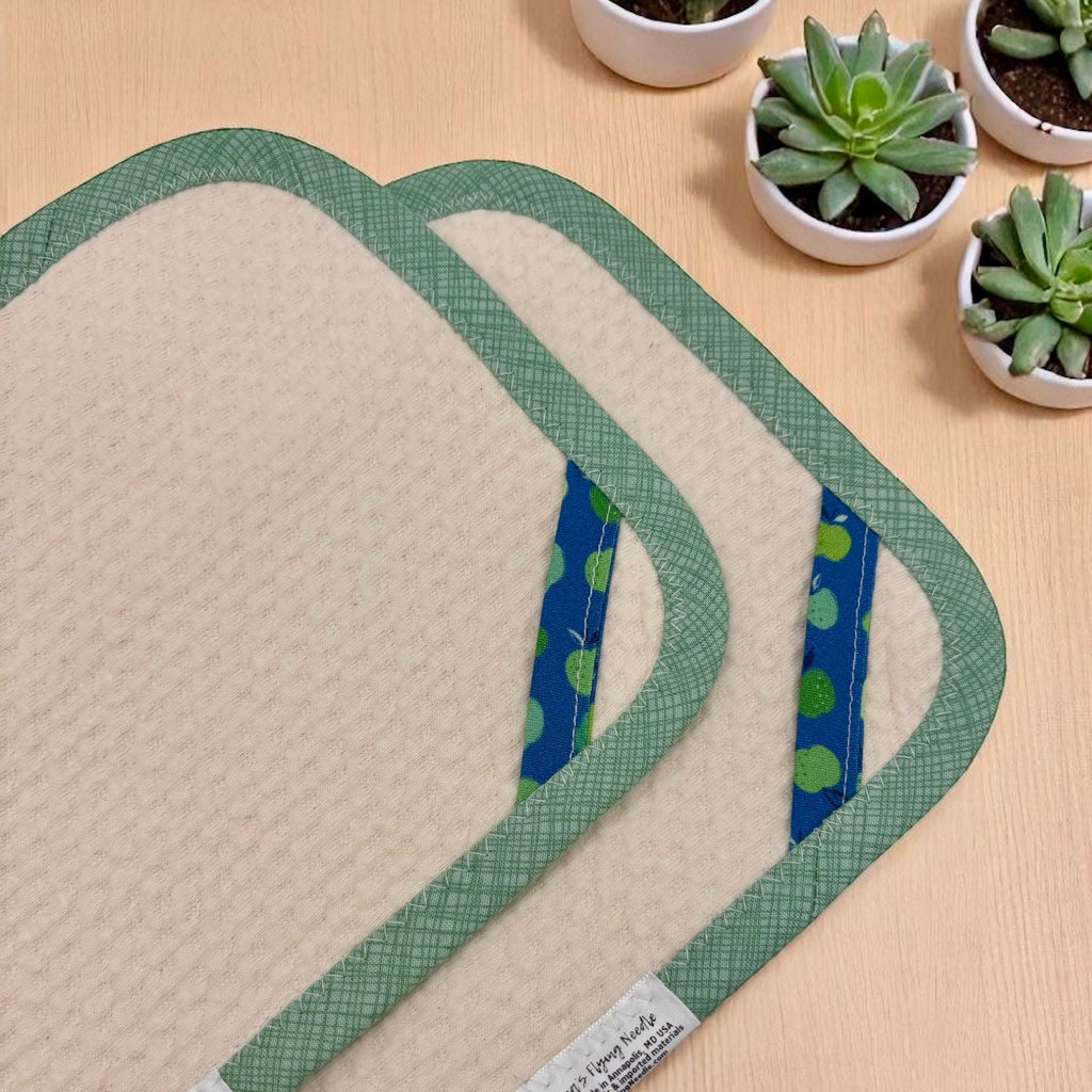 Set of 2 Reusable STANDARD Paper Towels - Green with Apples