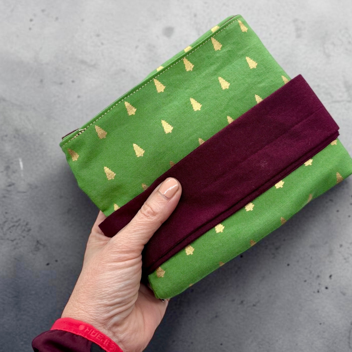 Just Right Gift Bag - Golden Christmas Trees