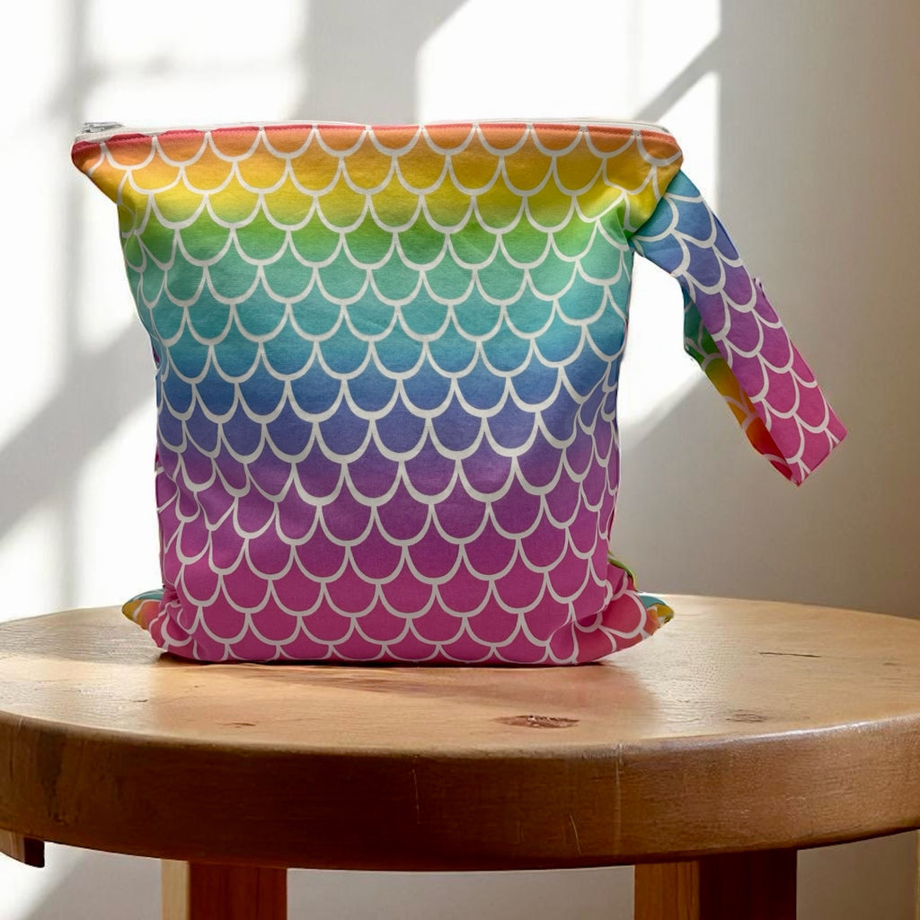 Large Wet Bag with Handle Ombre Scales