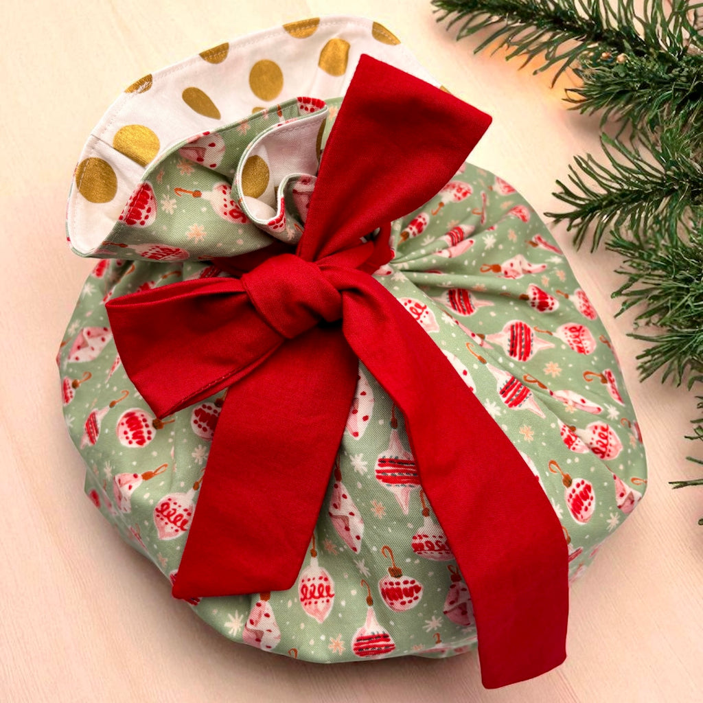 Going All Out Gift Bag - Christmas Tree Ornaments Golden