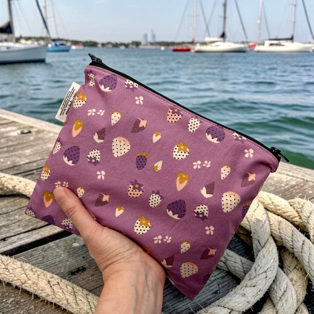 Sandwich Sized Reusable Zippered Bag Strawberries