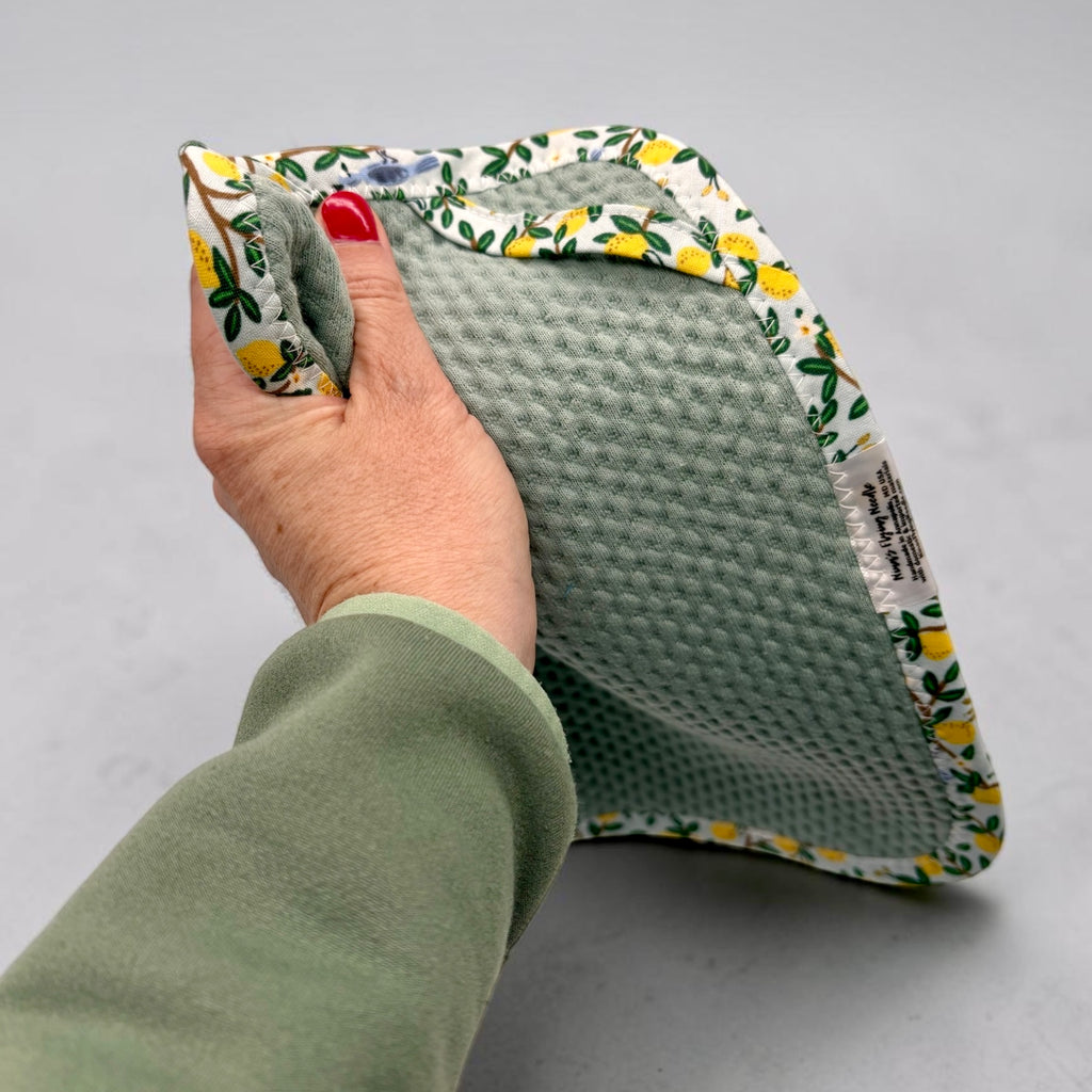 Set of 2 Reusable STANDARD Paper Towels - Lemons and Parrots on Green