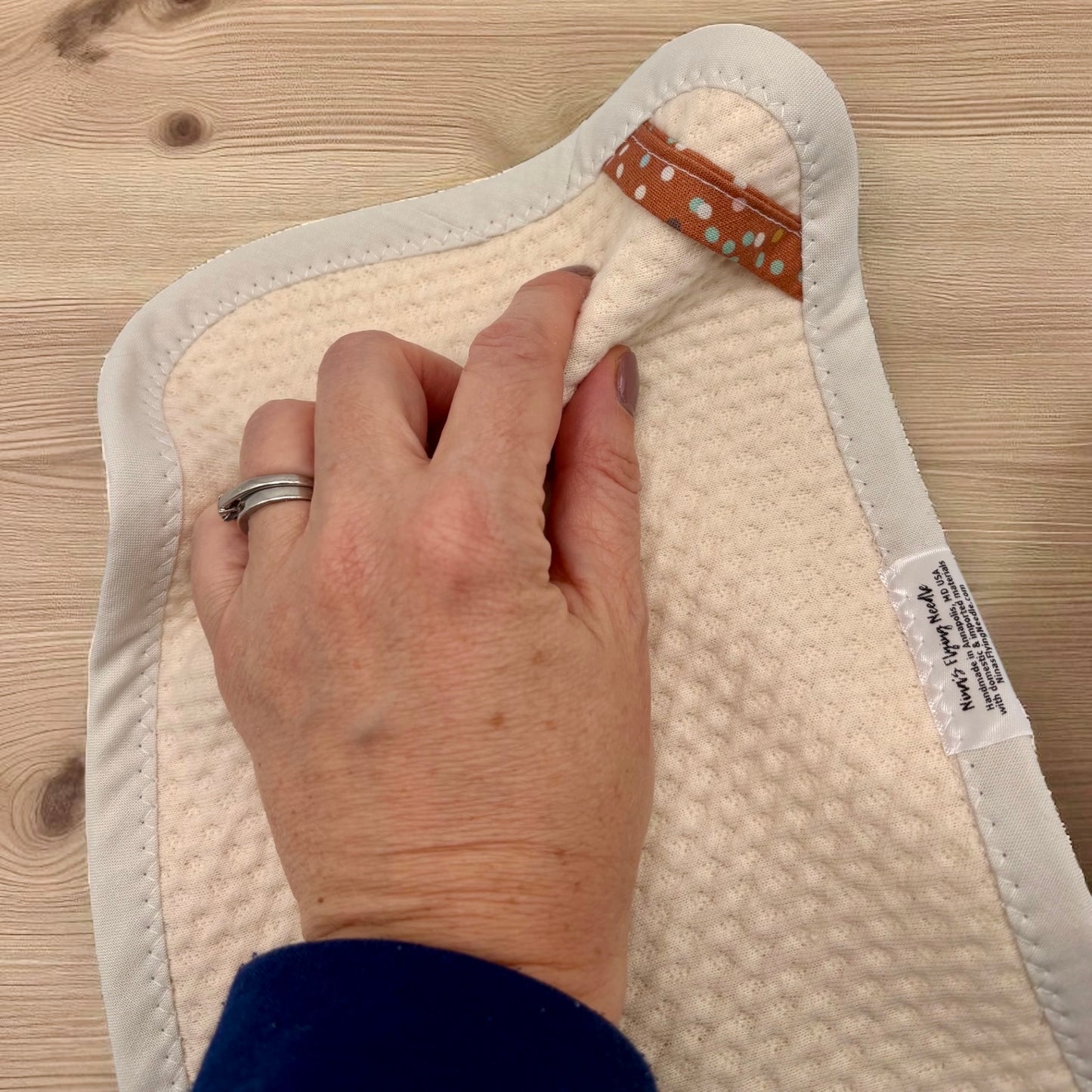 Combo Set of 2 Paper Towels - Off White - Dotted Hooks