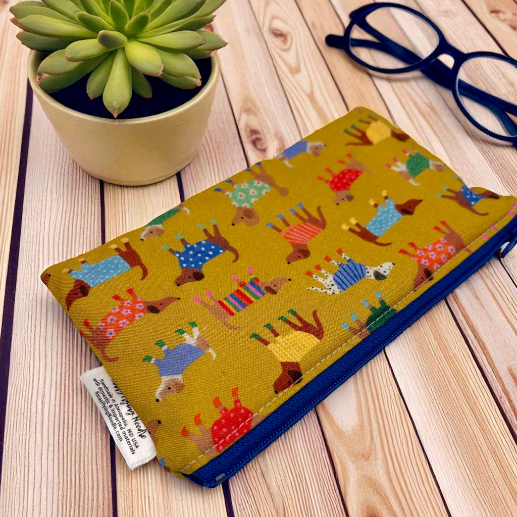 Knick Knack Sized Reusable Zippered Bag Dogs