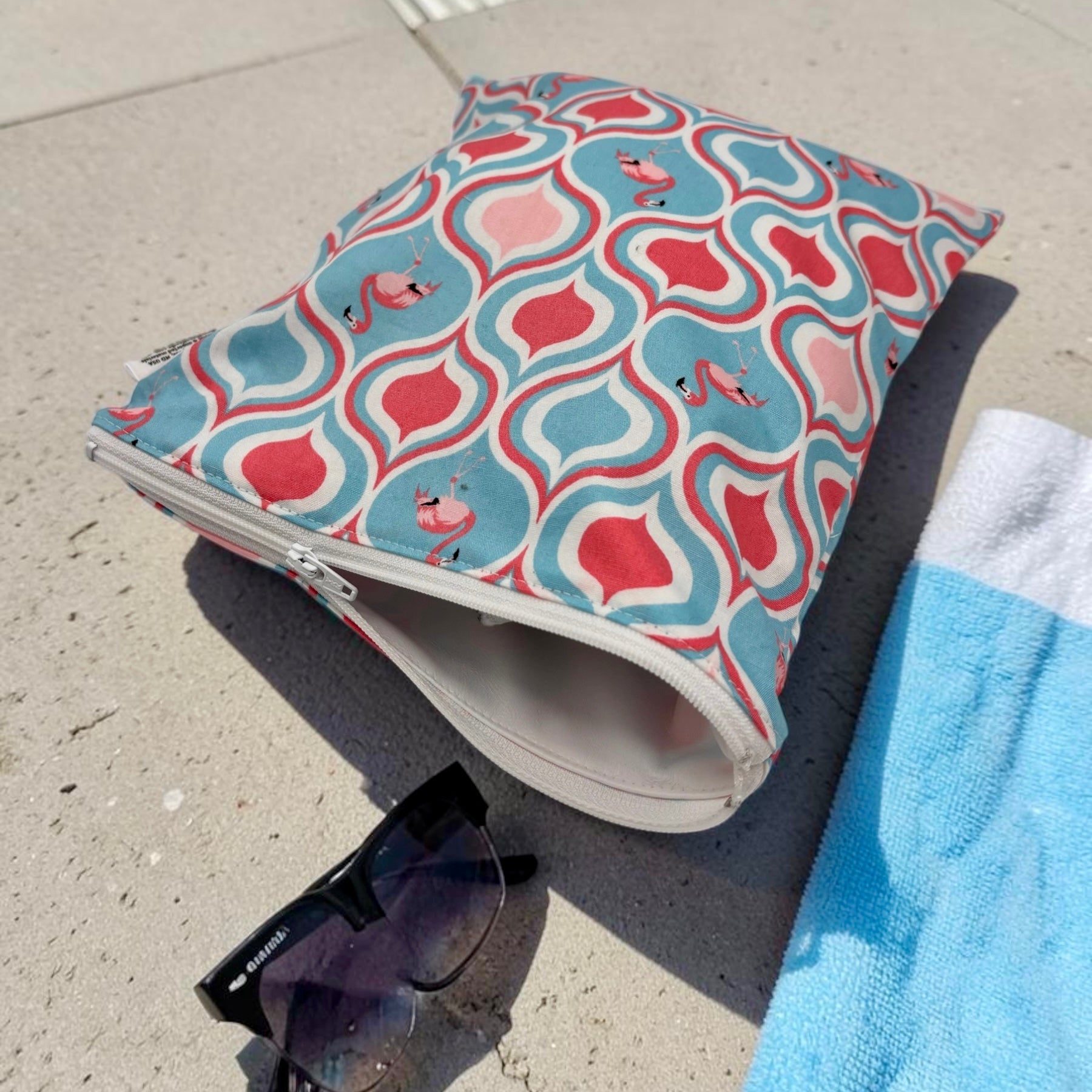 Medium Sized Wet Bag Flamingos