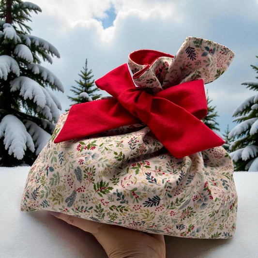 Just Right Gift Bag - Christmas Holly