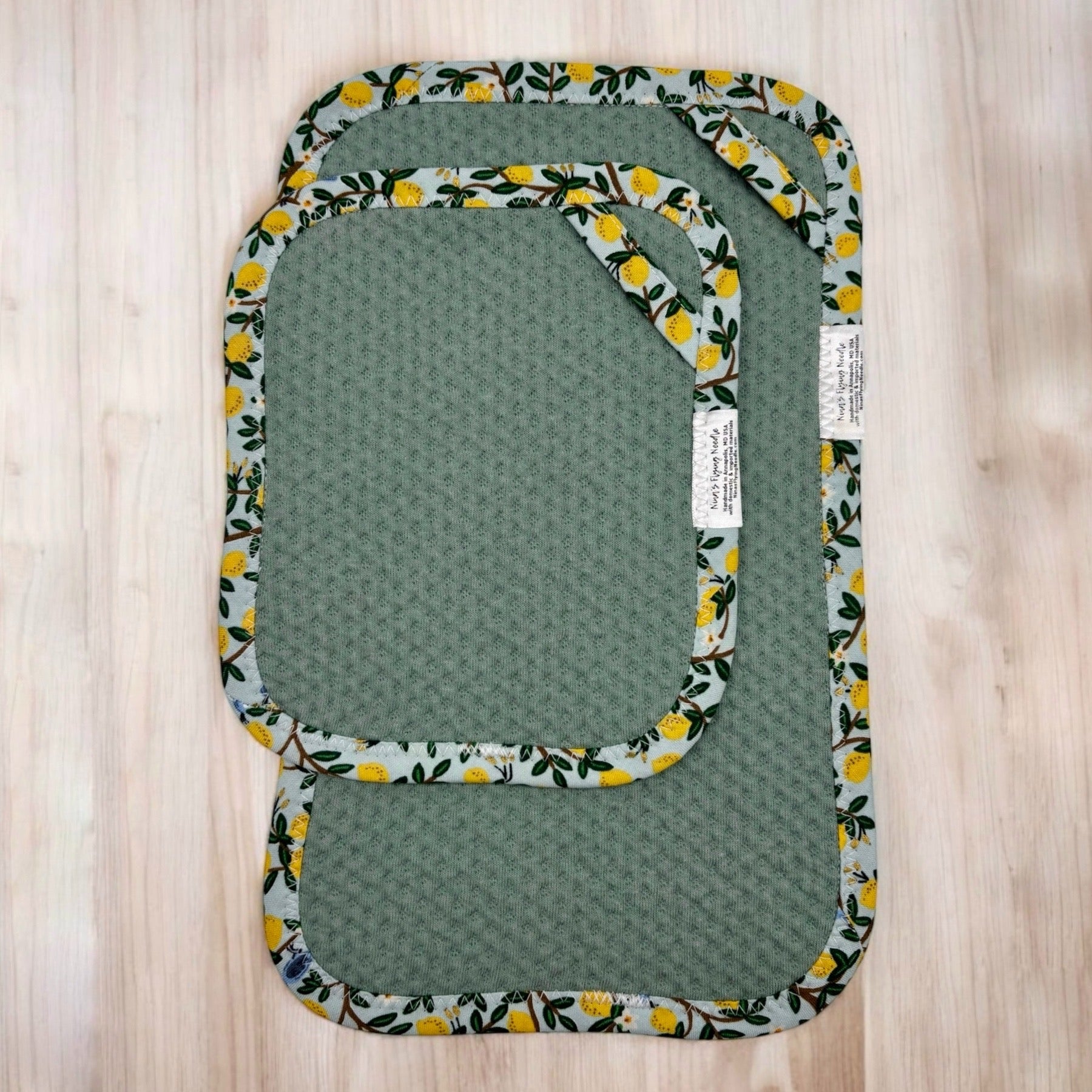 Combo Set of 2 Paper Towels - Lemon Tree and Parrot on Green