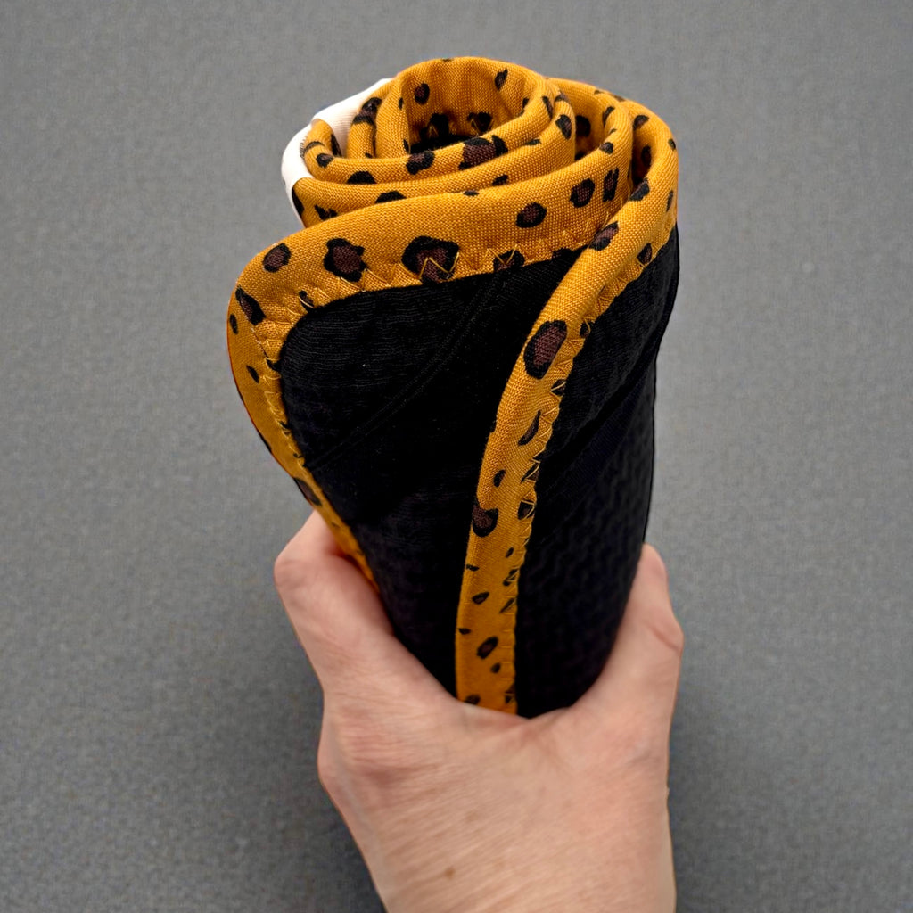 Set of 2 Reusable STANDARD Paper Towels - Cheetah on Black