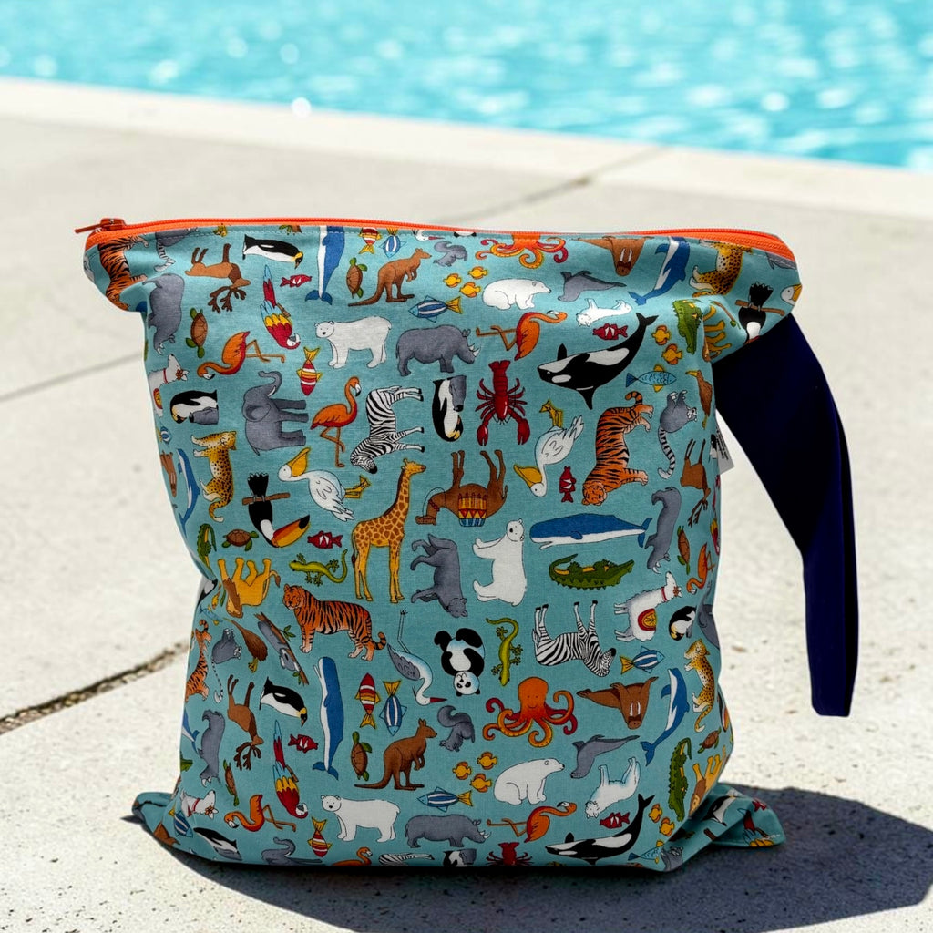 Large Wet Bag with Handle Animals Wild