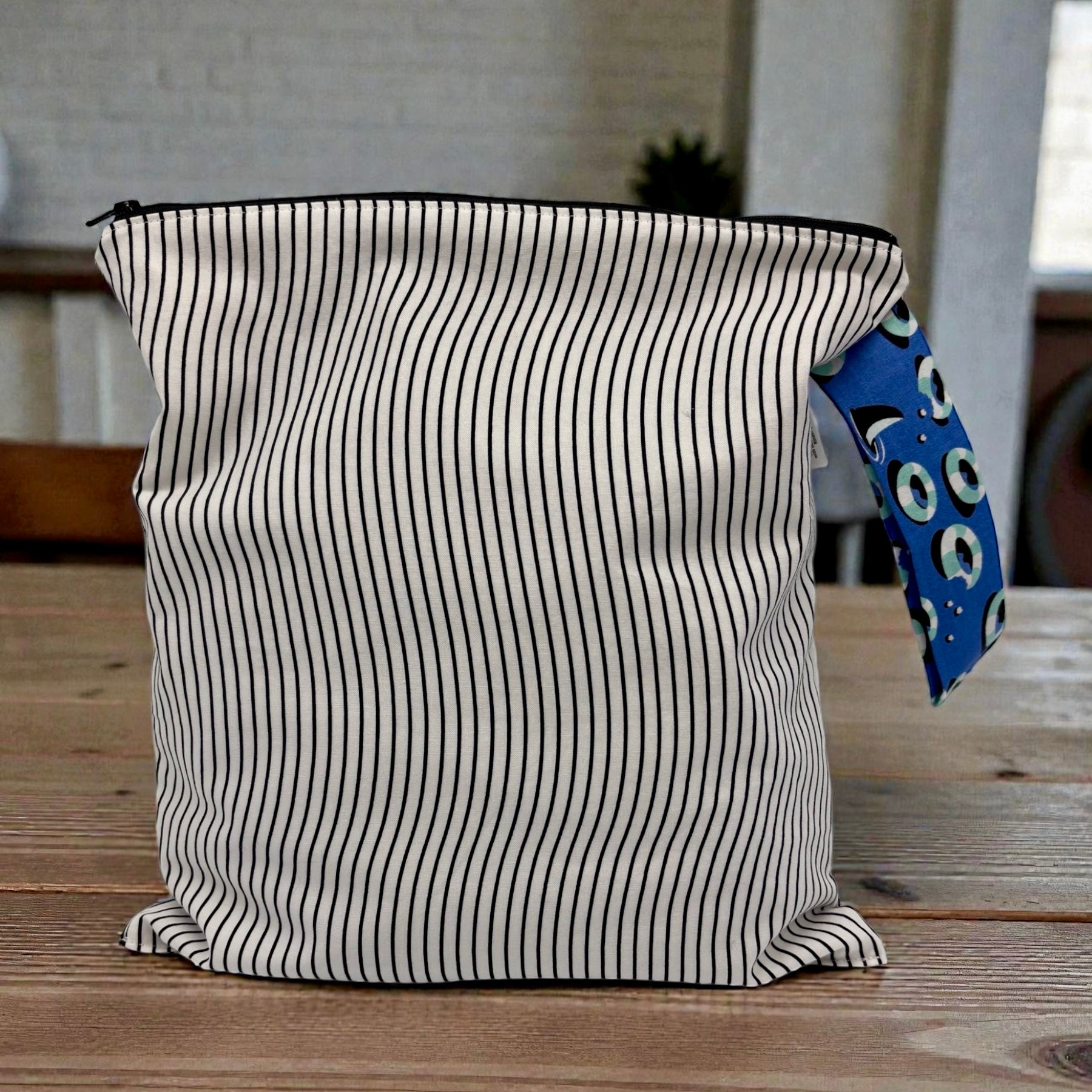 Large Wet Bag with Handle Florals on Navy