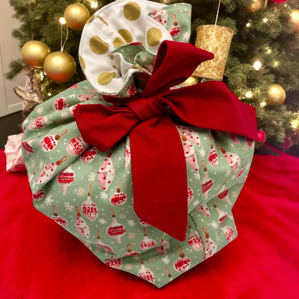 Just Right Gift Bag - Christmas Trees Ornaments Golden