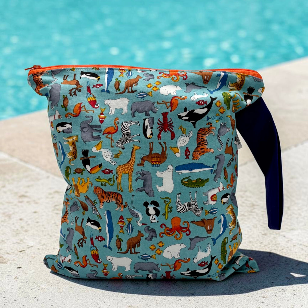 Large Wet Bag with Handle Animals Wild