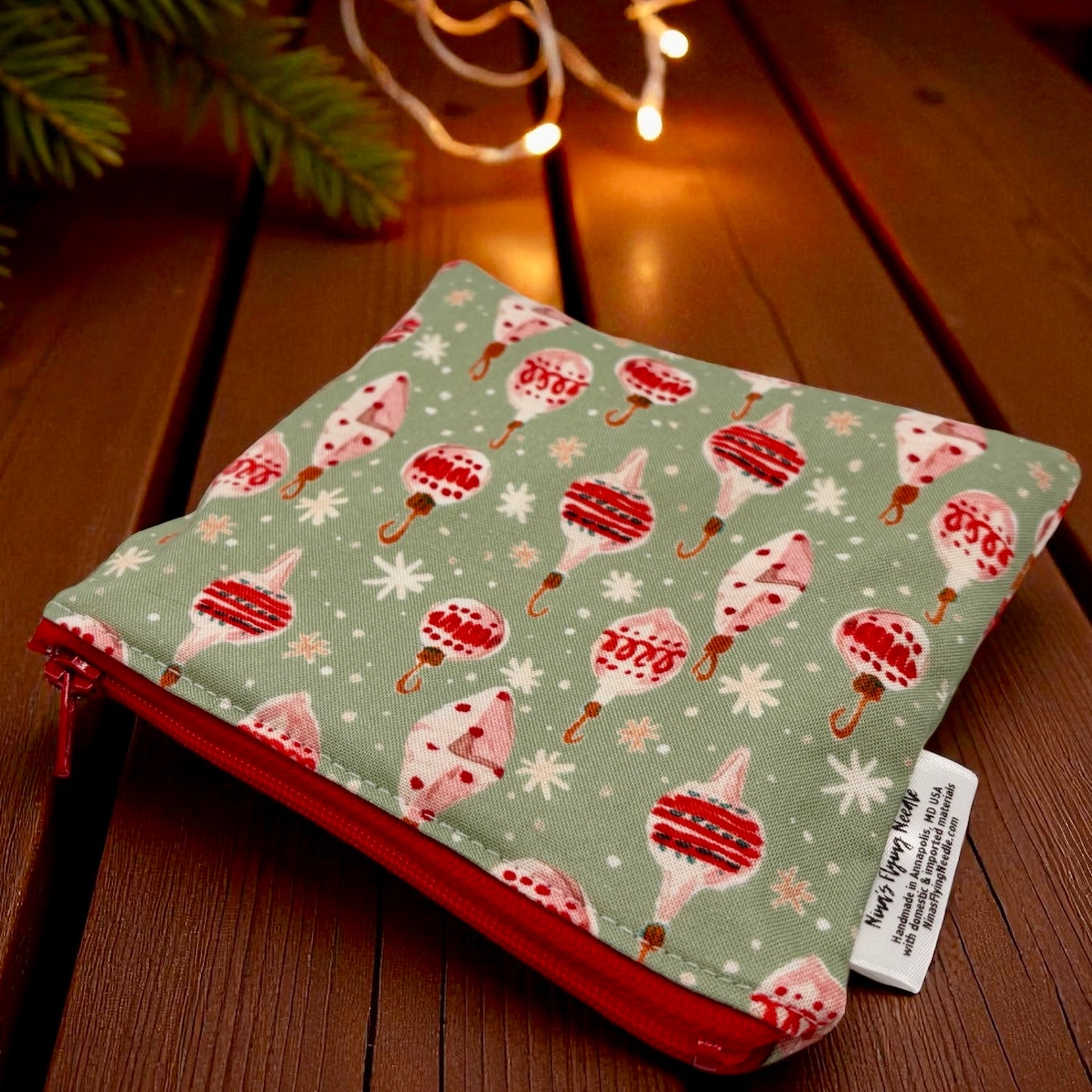 Toddler Sized Reusable Zippered Bag Christmas Ornaments