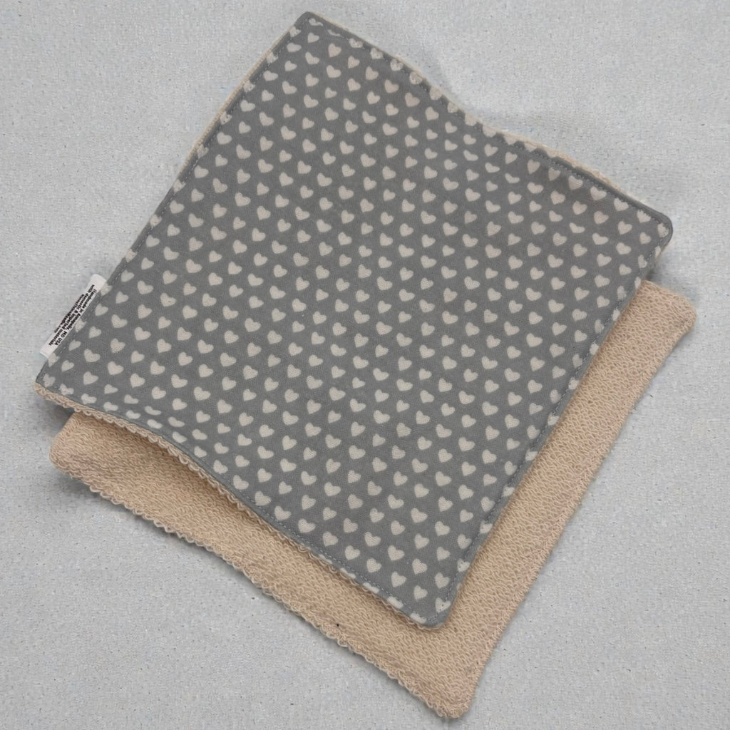 Wash Cloth - Regular - Hearts on Gray