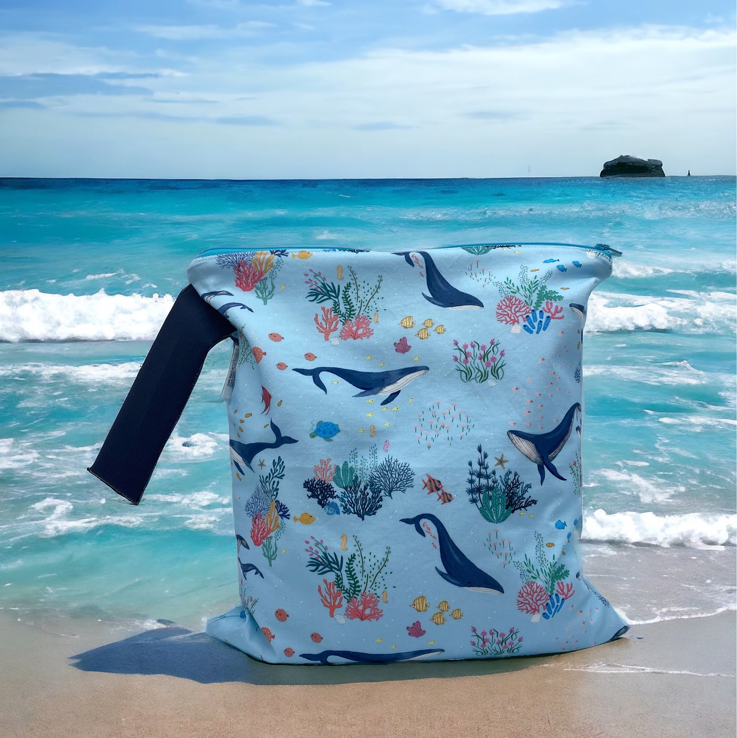 Large Wet Bag with Handle Corals and Whales
